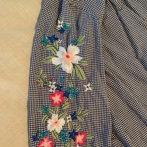 Liz Claiborne ladies blouse with embroidery.  XL